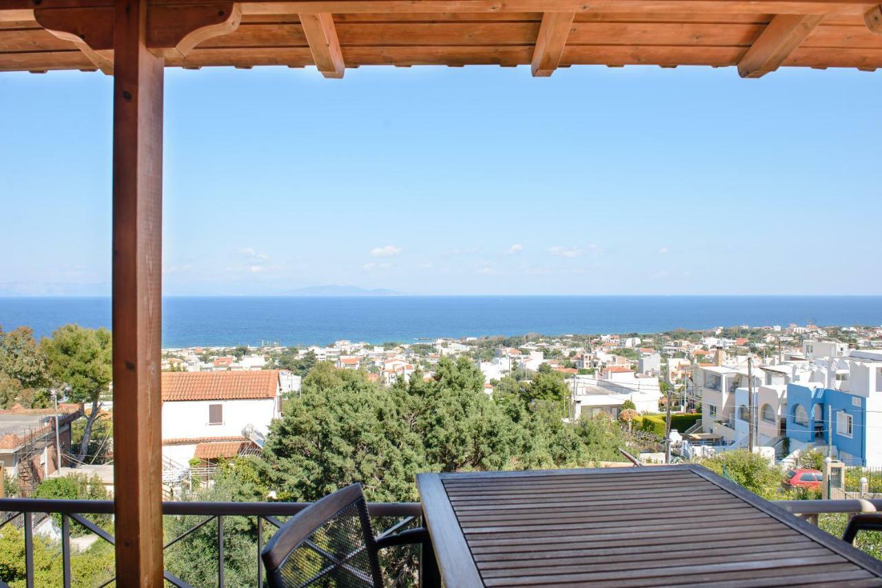 Paralia  Peris Panoramic Villa Near Athens Airport מראה חיצוני תמונה